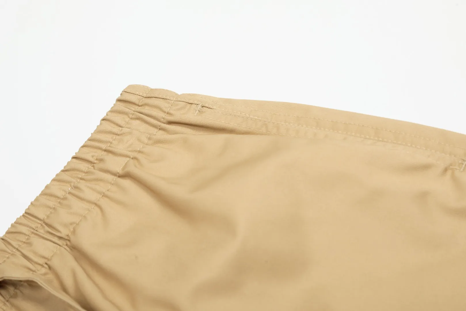 P166 💰 "Top quality" Style number: 1102# [Ralph Lauren Paul small label war horse basic classic shorts] ✅Ralph Lauren Ralph Lauren dopamine war horse small label outdoor shorts ✅Summer fresh, classic and versatile drawstring basic classic shorts ✅Lazy style must-have item The upper body has a fresh feeling ✅Nylon silk floss is smooth and soft, highly breathable and not stuffy ✅Specialized for platform live broadcast, wholesale entity, summer running volume ✅Simple and easy to match, light American style, super great ✅Standard for summer, small and sexy is YYDS, a must-have for petite girls. Size: S-L #Elastic waistline can be stretched. Color: Black, White, Light Blue, Off-white, Pink, Light Green, Khaki